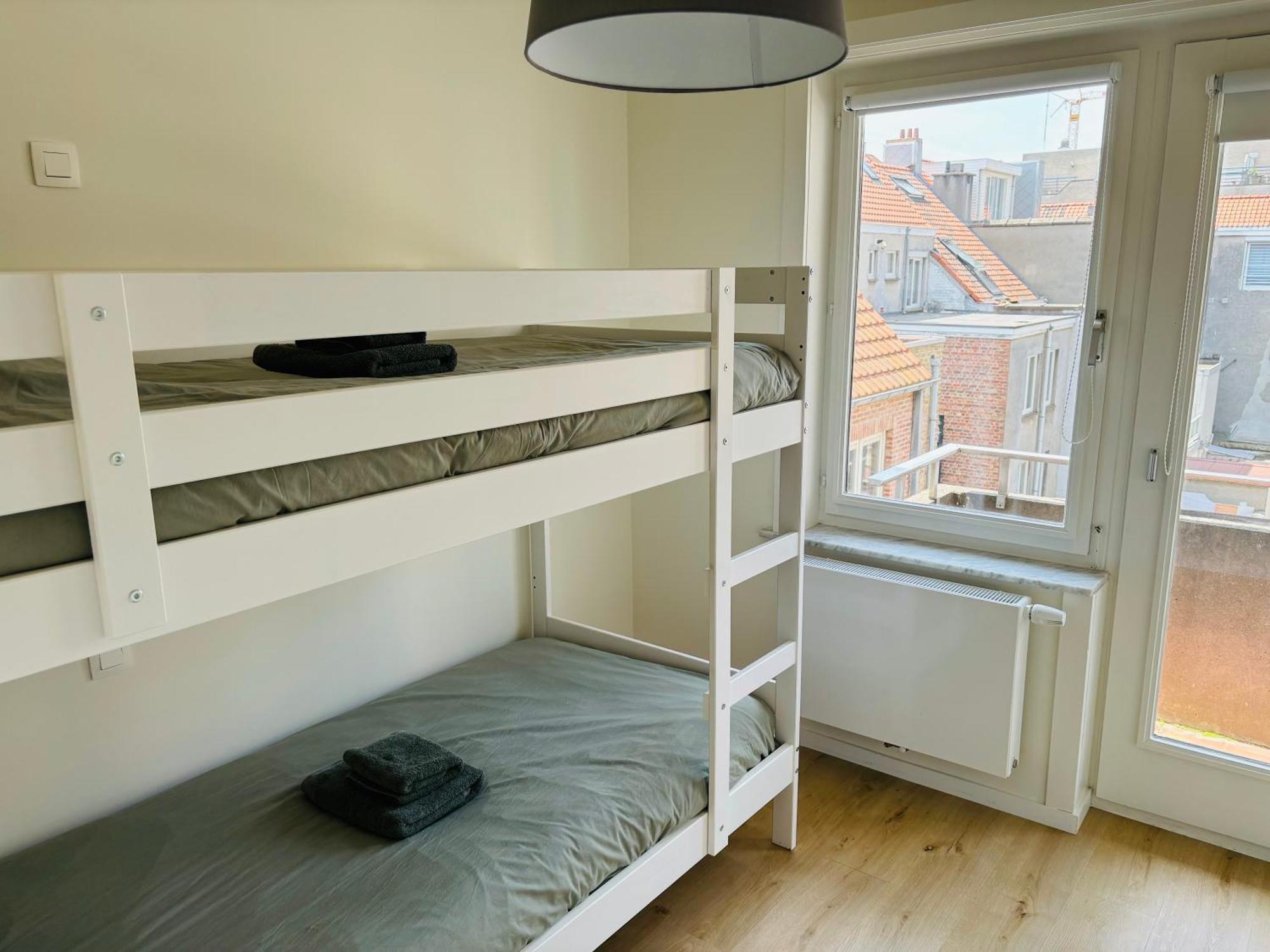 Apartment Hip En Lichtrijk Vlakbij Het